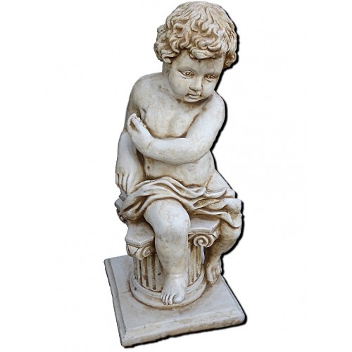 Chłopiec siedzący na kolumnie Art.199